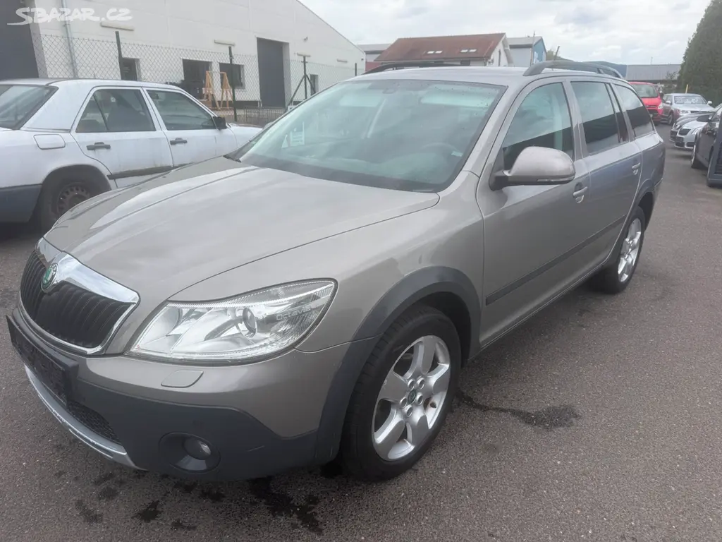Škoda Octavia 2 SCOUT 1.8 TSI 118 KW,2012,SERVISKA